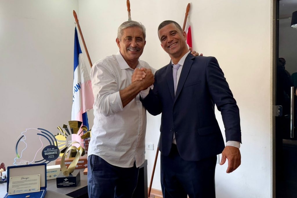 Leia mais sobre o artigo PSB de Presidente Kennedy analisa pedido de expulsão de ex-prefeito interino